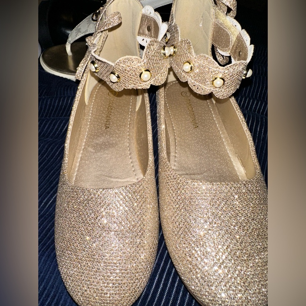 Elegant Gold Glitter Flats with Pearl Accents